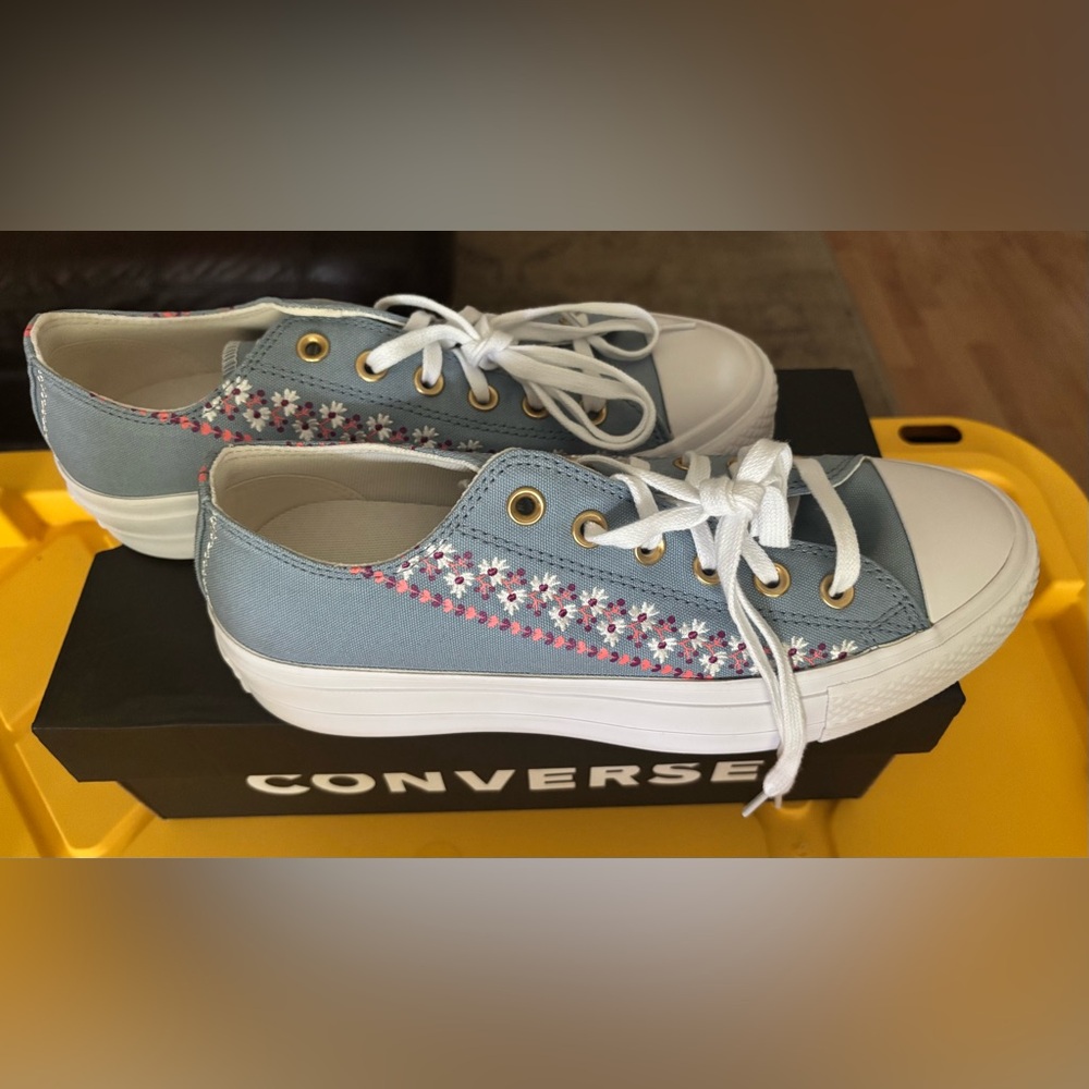 Converse blue CHUCK TAYLOR ALL STAR LIFT LOW 'FREE SPIRIT FLORALS shoes